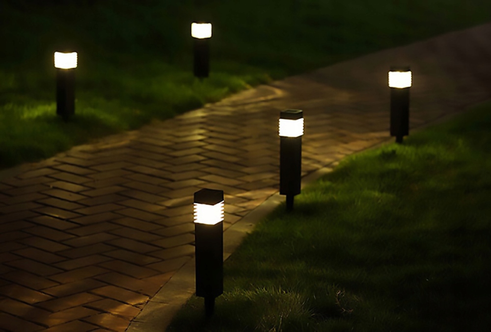 solarna-led-lampa-na-cestu-zahradne-osvetlenie-noc
